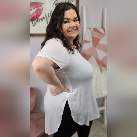 NEW Side Slit Tee - Picture 3 of 3